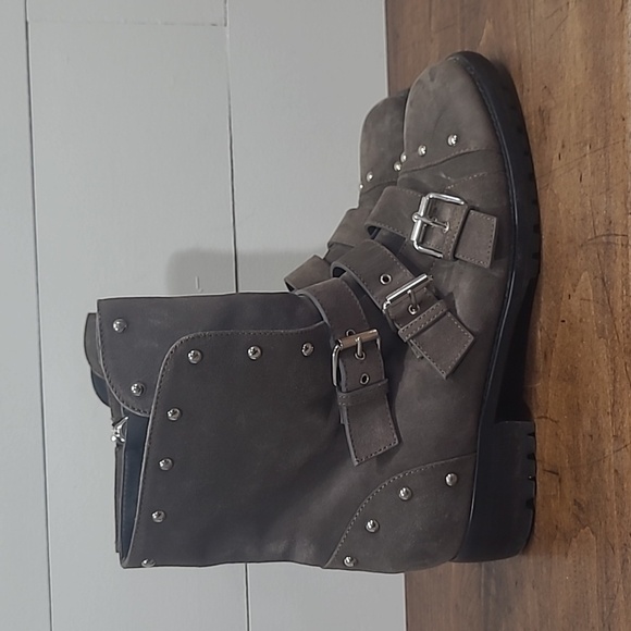 Guiseppe Zanotti Studded Brown Suede Multi Buckle Combat Boots Women's sz 40/9US - Picture 3 of 11